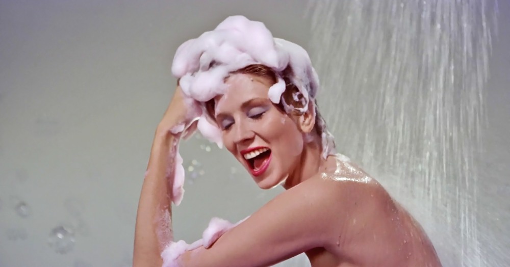 Сьюзи Паркер в купальнике