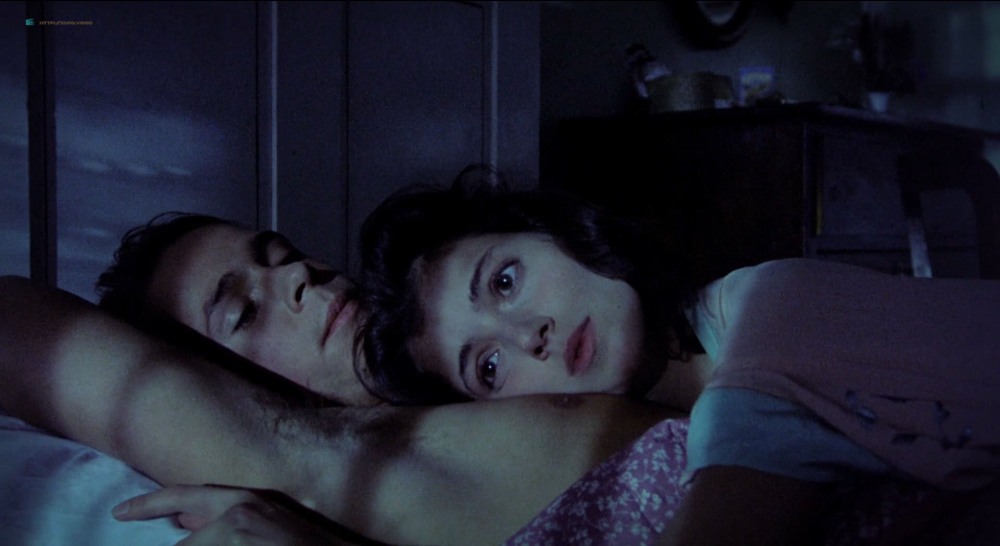 Миа Сара патруль времени постельная сцена