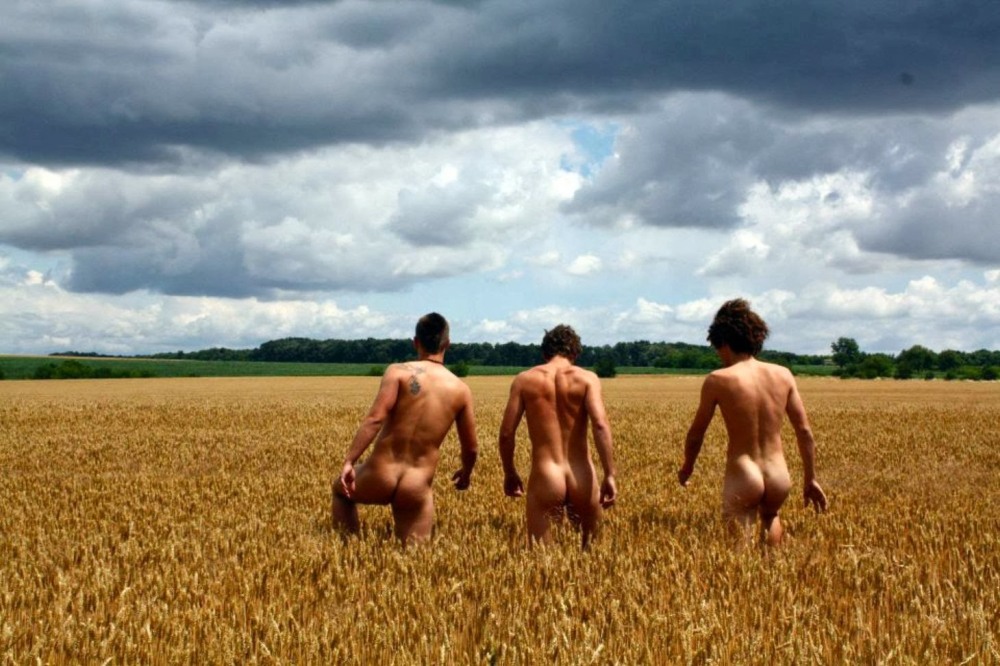 Молодой парень голый эро гифки