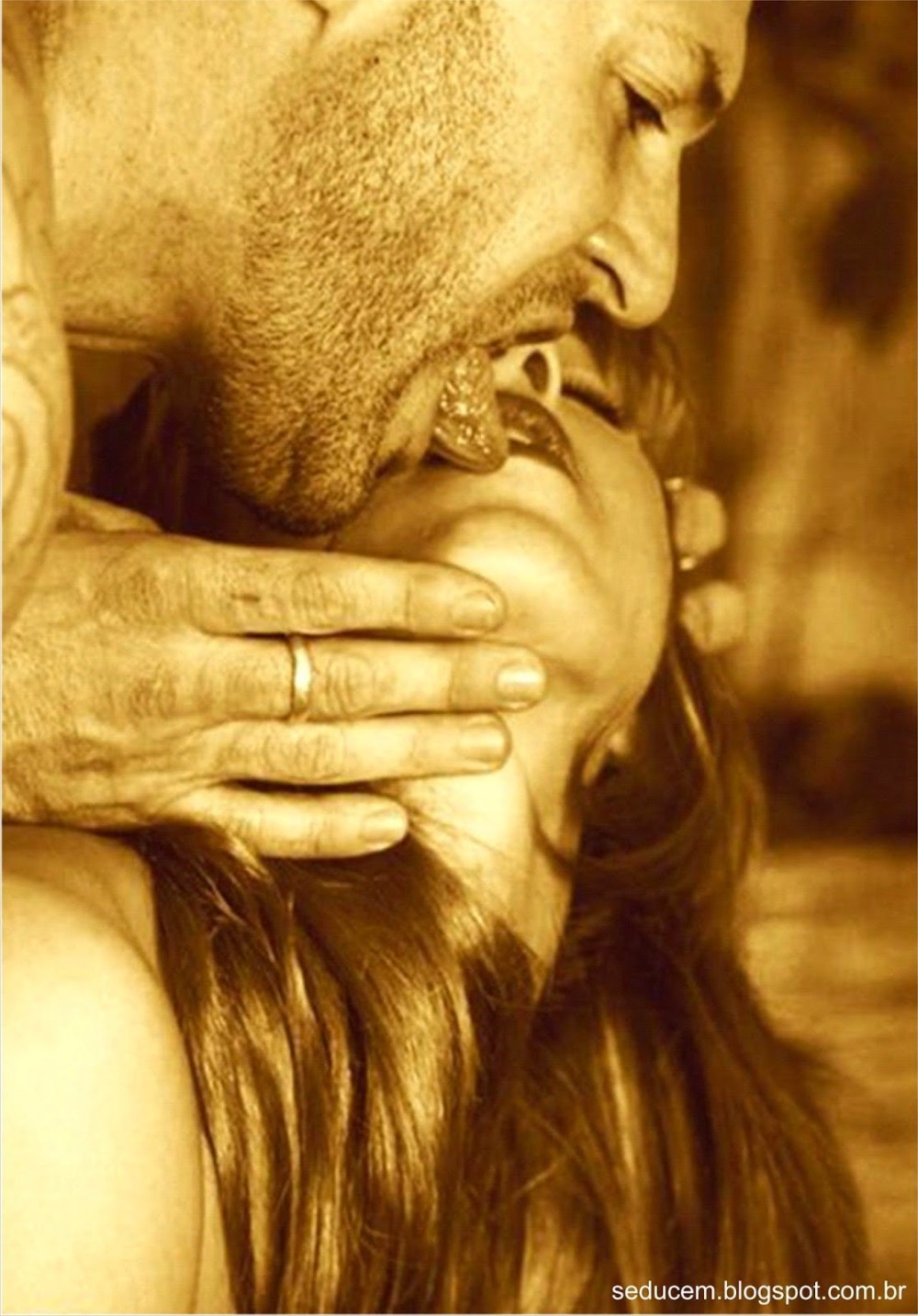 Страстно за волосы