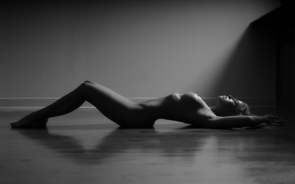 Красивые голые белые женщины