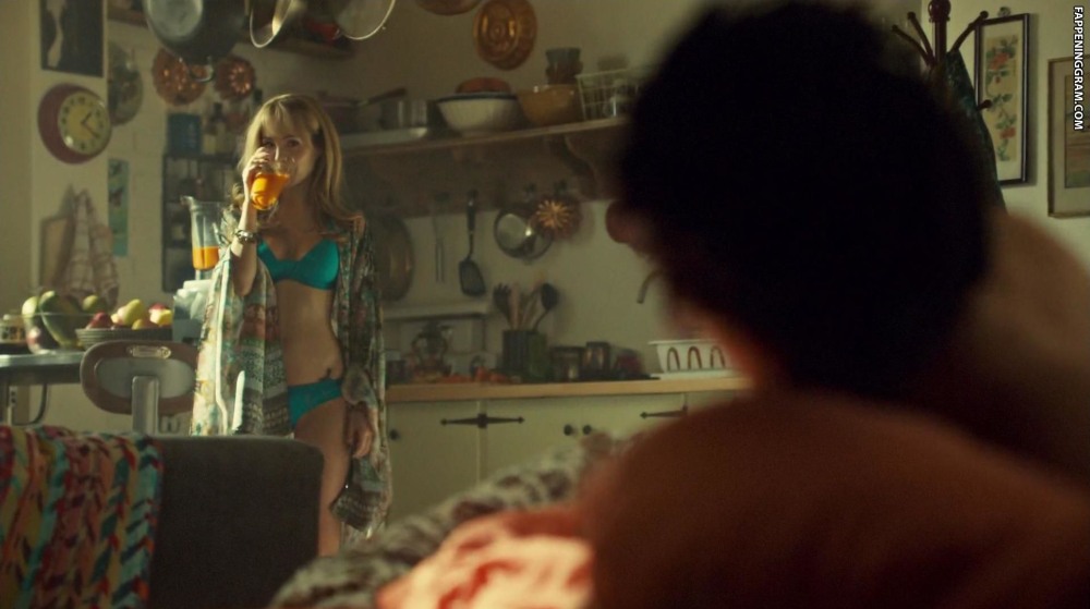 Ksenia solo (Project Blue book s02e04