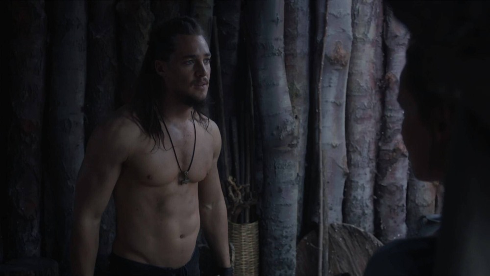 Александр Дреймон постельная сцена последнее королевство