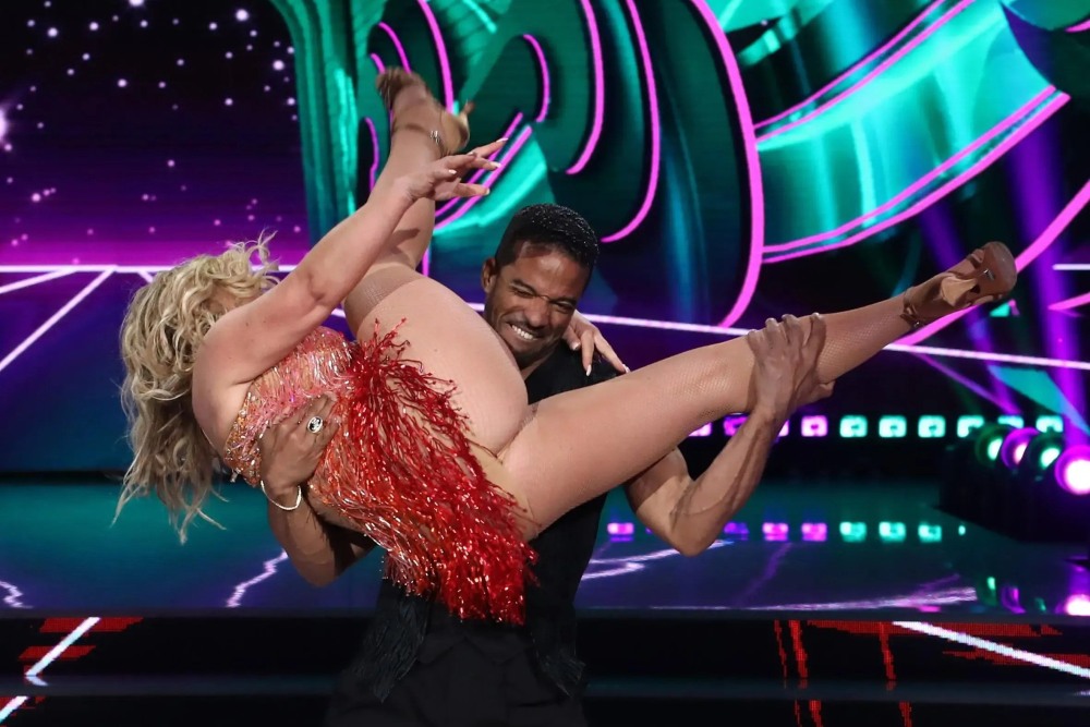 Анастейша в шоу танцы