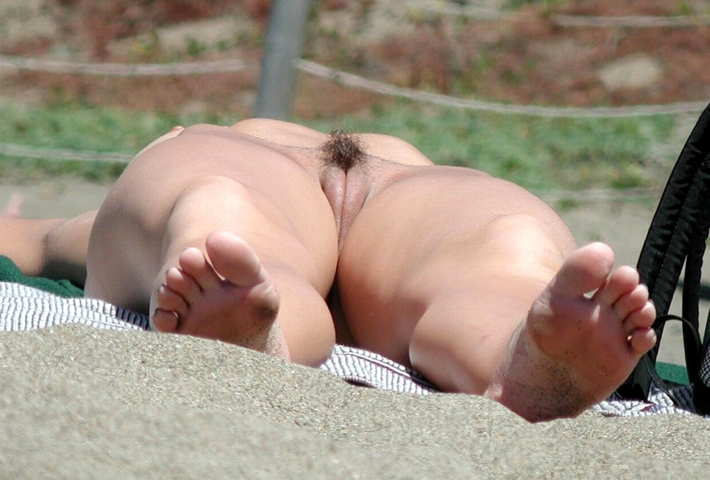 Пьяные женщины с небритыми лобками