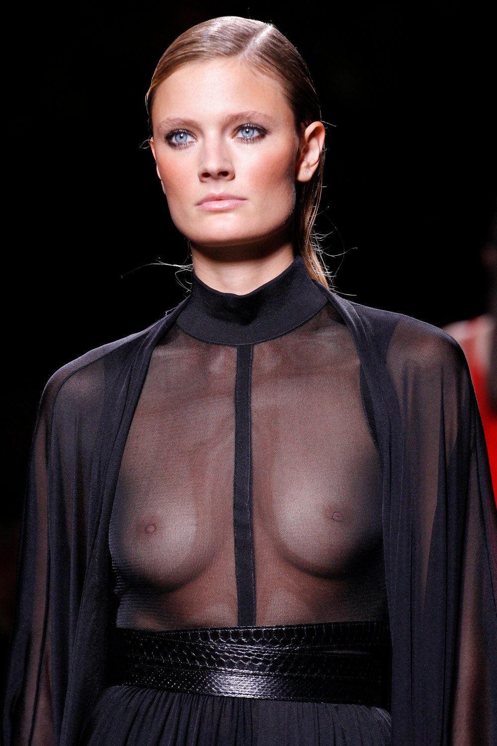 Charlotte MCKINNEY Шарлотта МАККИННИ