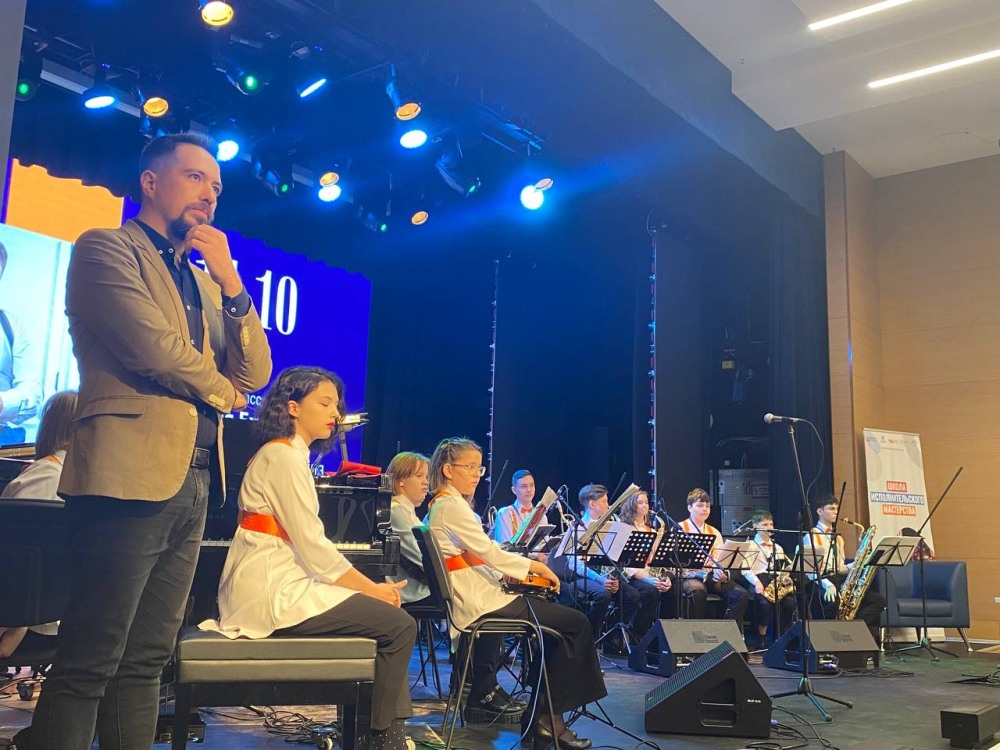 Королева в бикини