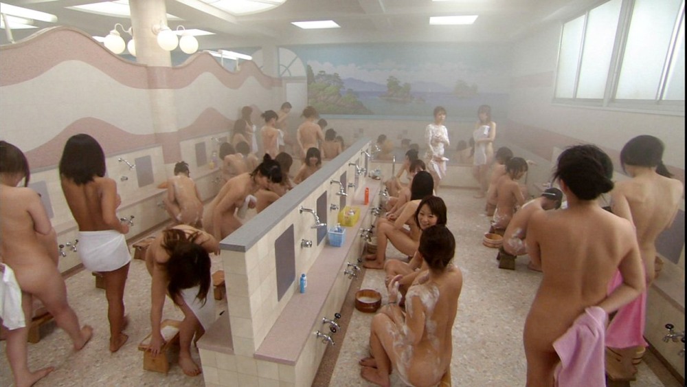 Грудастые японки в бане