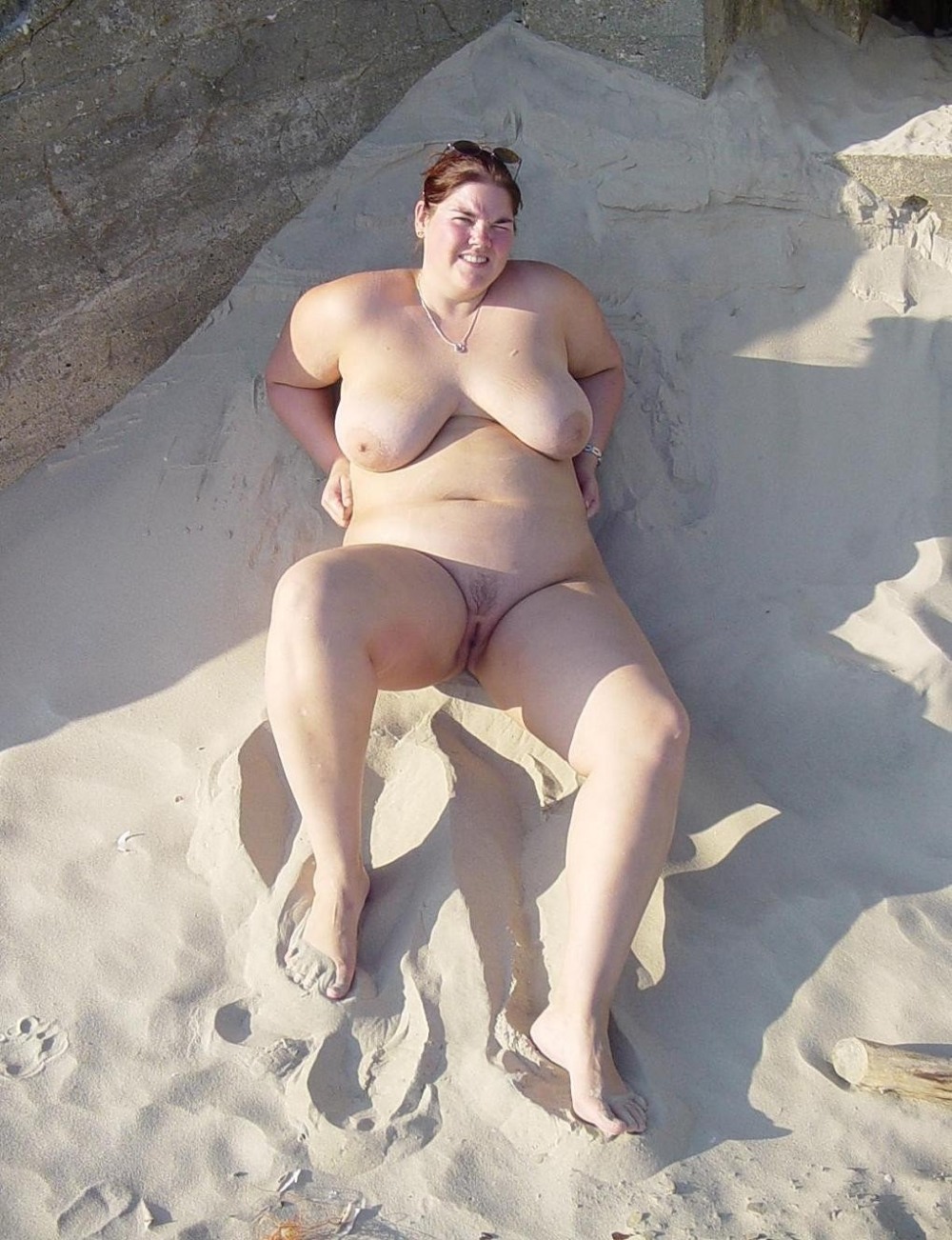 Толстые женщины голые на пляже фото