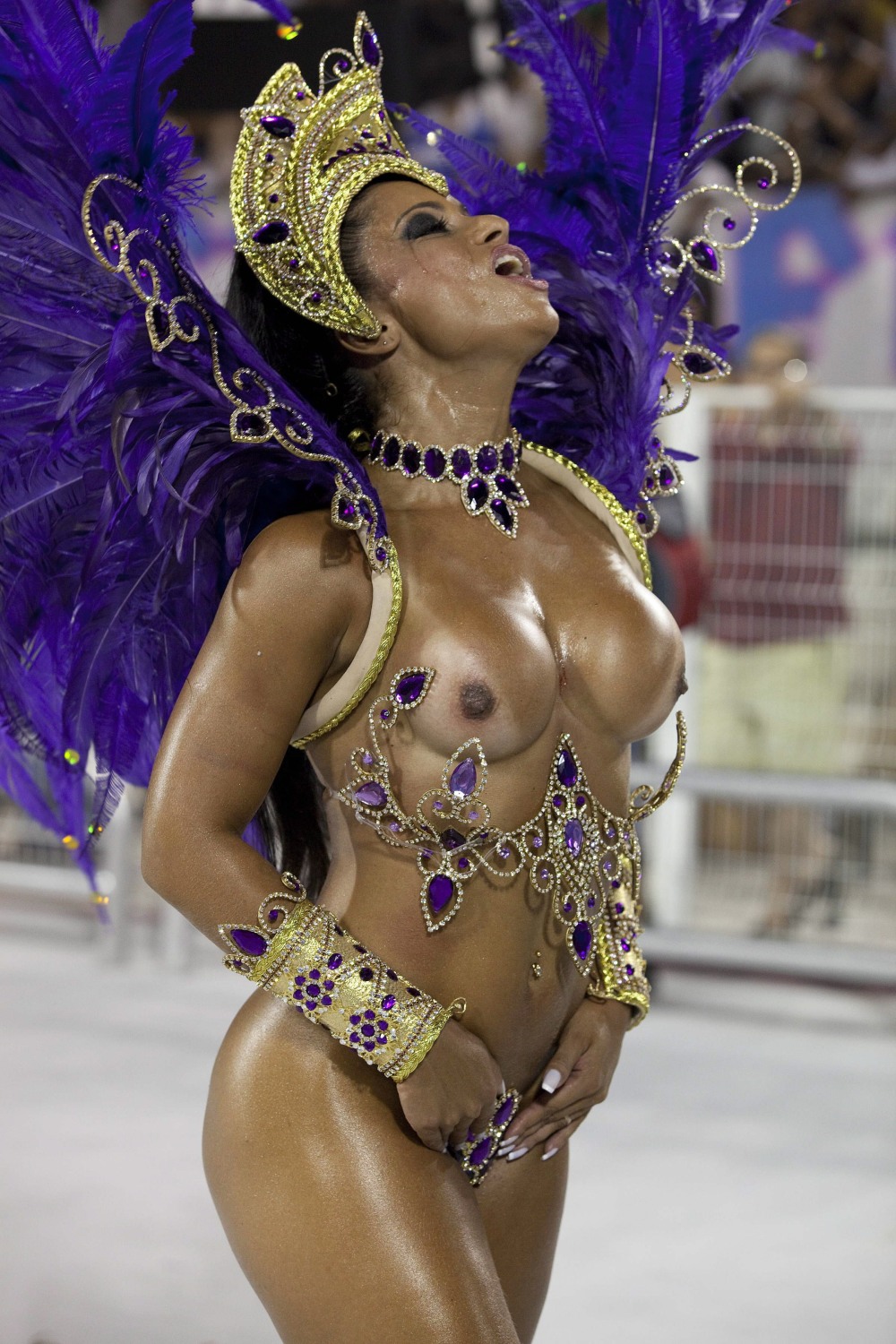 Голые бразильянки Brazilian Carnival 2020