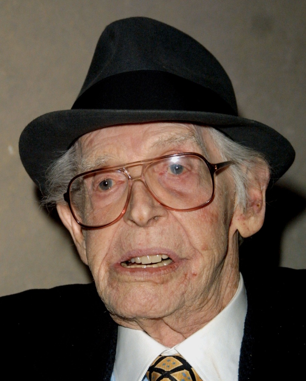 Милтон Берл