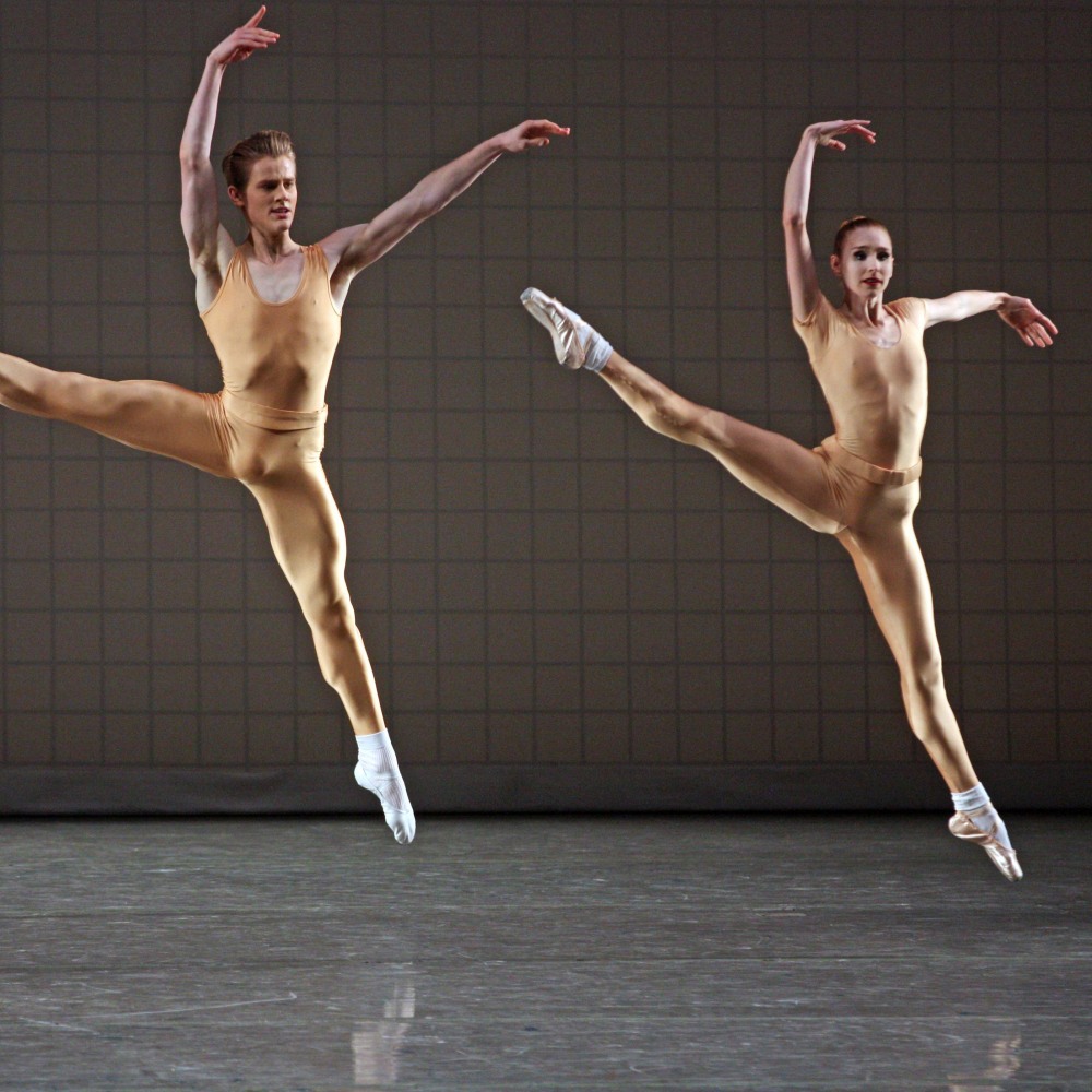 Aline Riscado фото