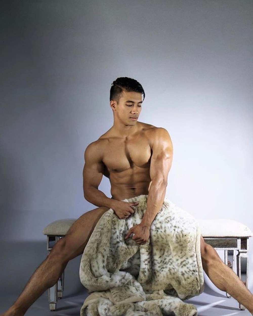 Со ин Гук топлес