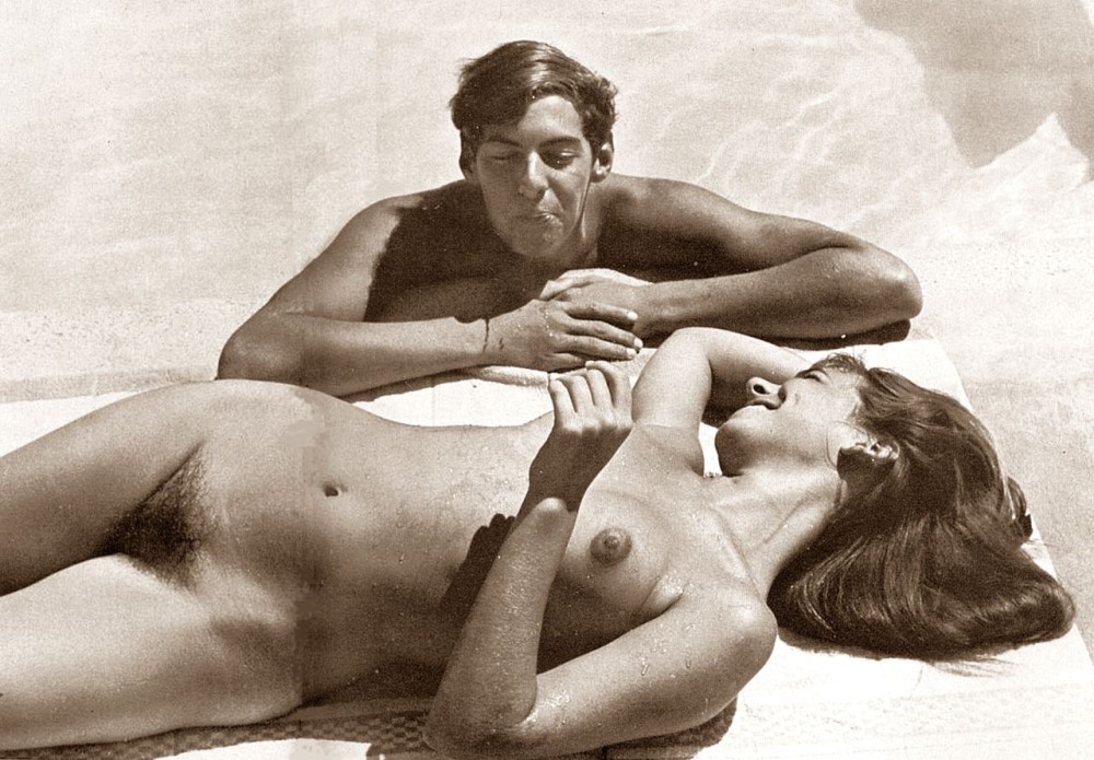 Ретро нудистки кунилингус