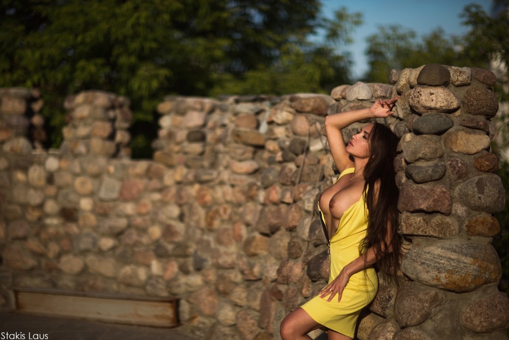 Интимные снимки школьниц