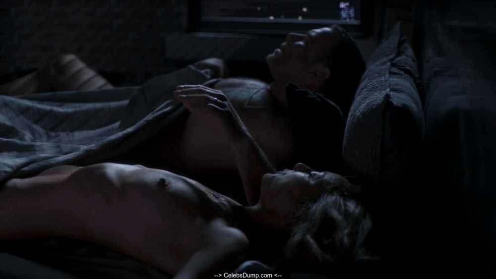 Голая Сара шахи в фильме Неудержимый