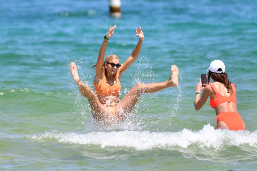 Sabina Gadecki Bikini