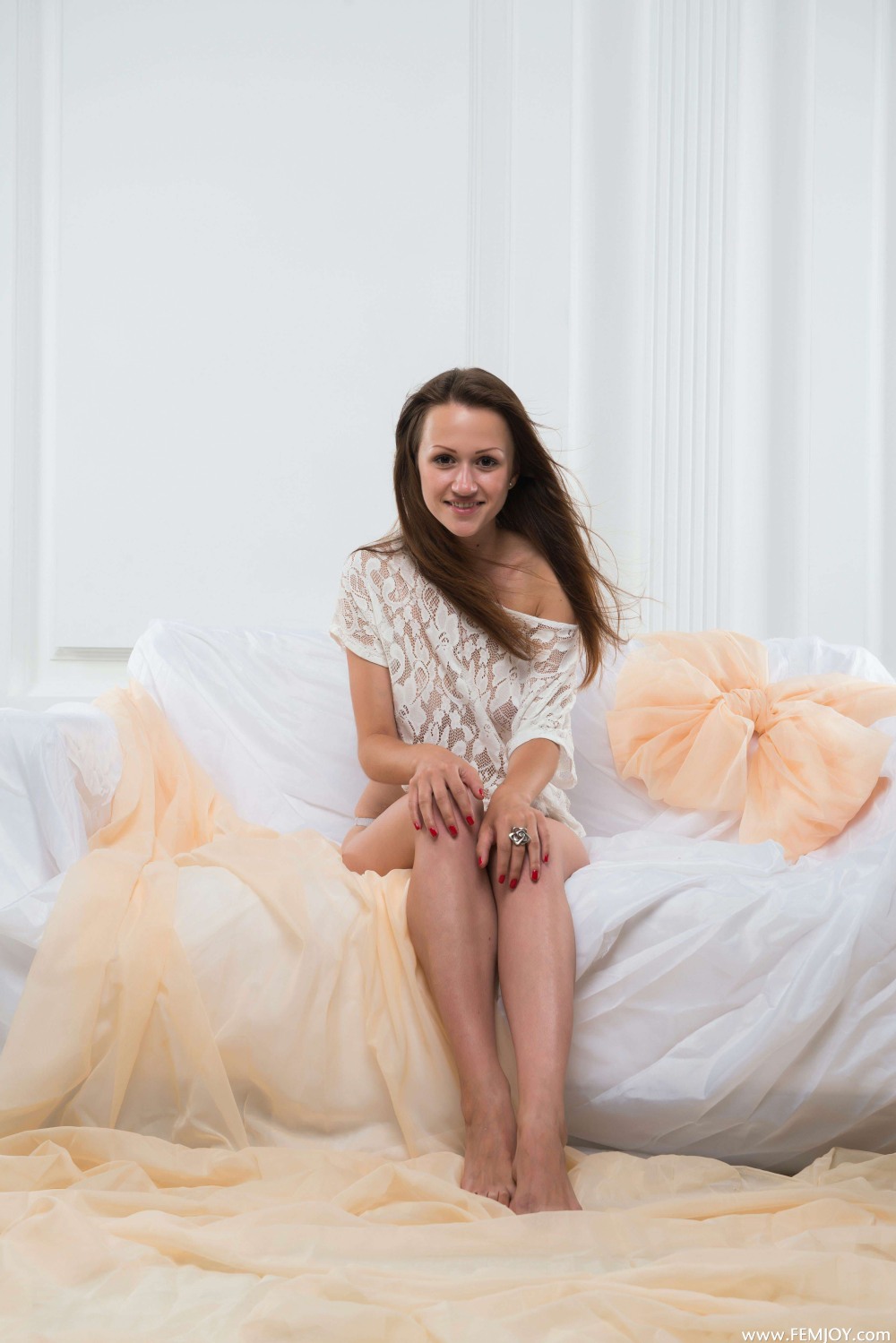 Голая Маша в студии.фото