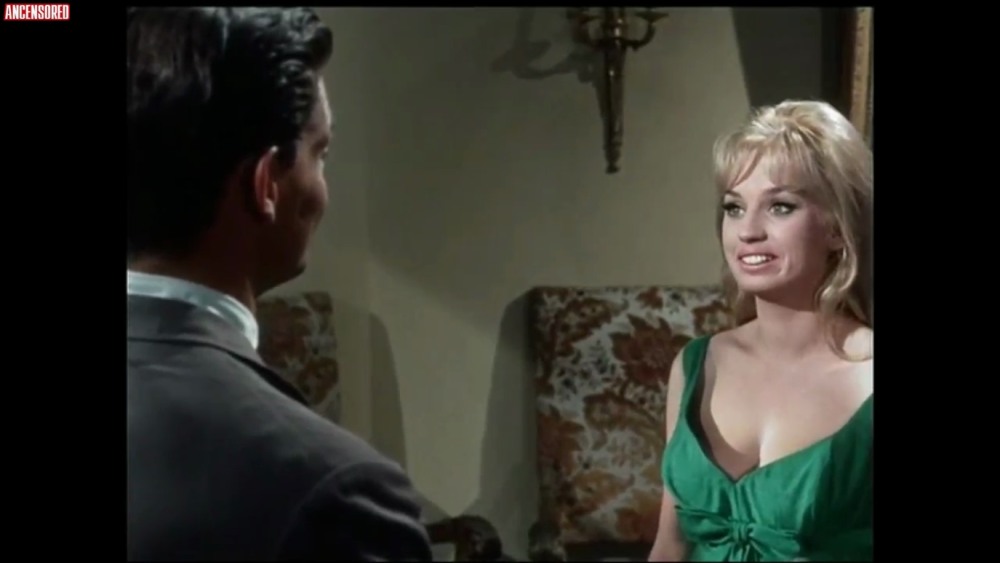 Голая Ба́рбара Валенти́н