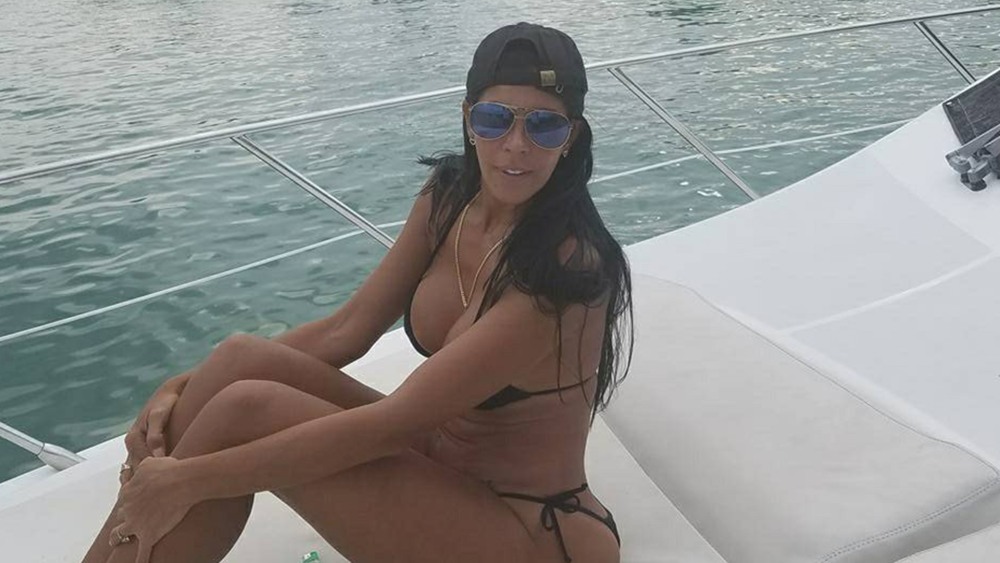 Lilia Weddell в купальнике