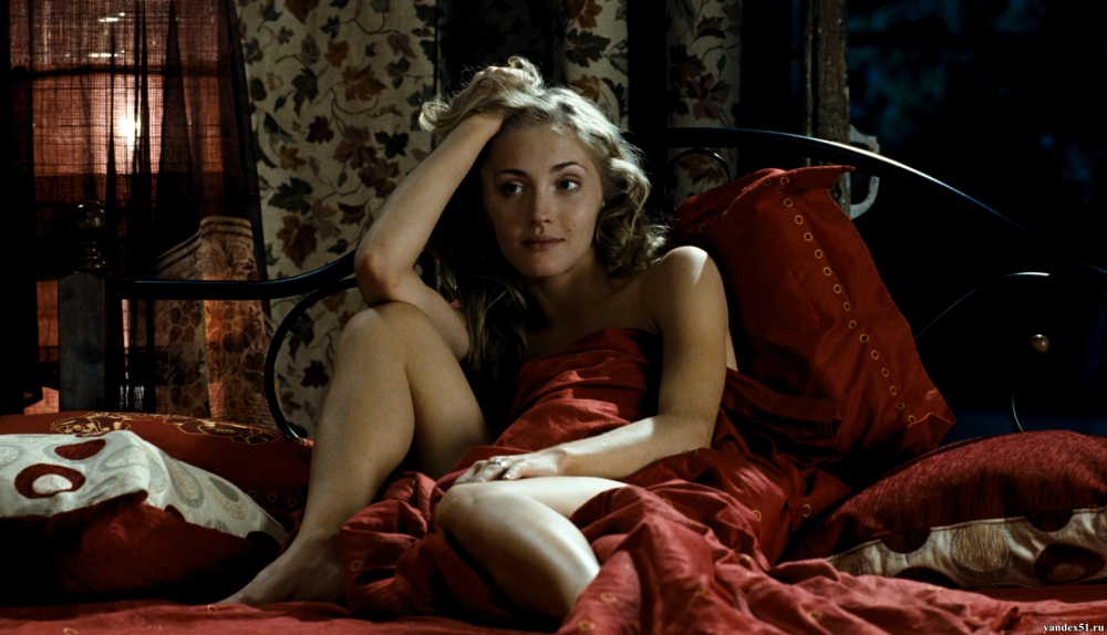 Анна Казючиц в фильме Юленька