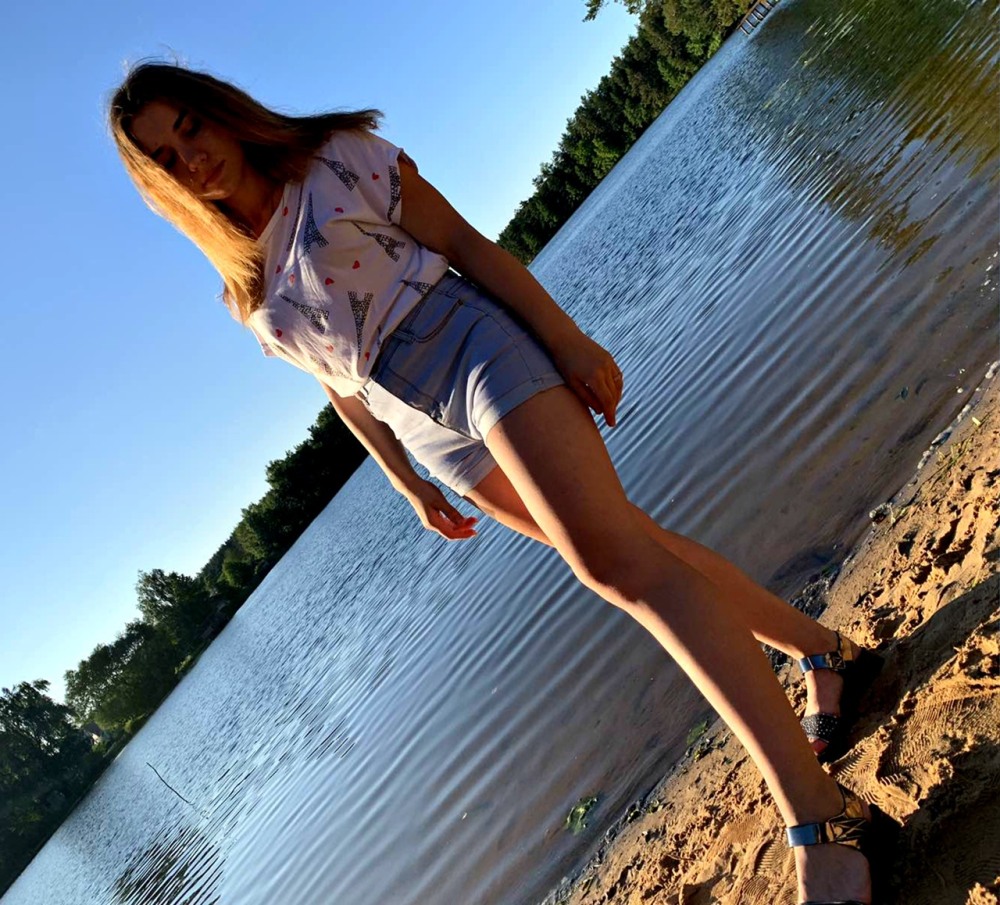 Илона Коринец