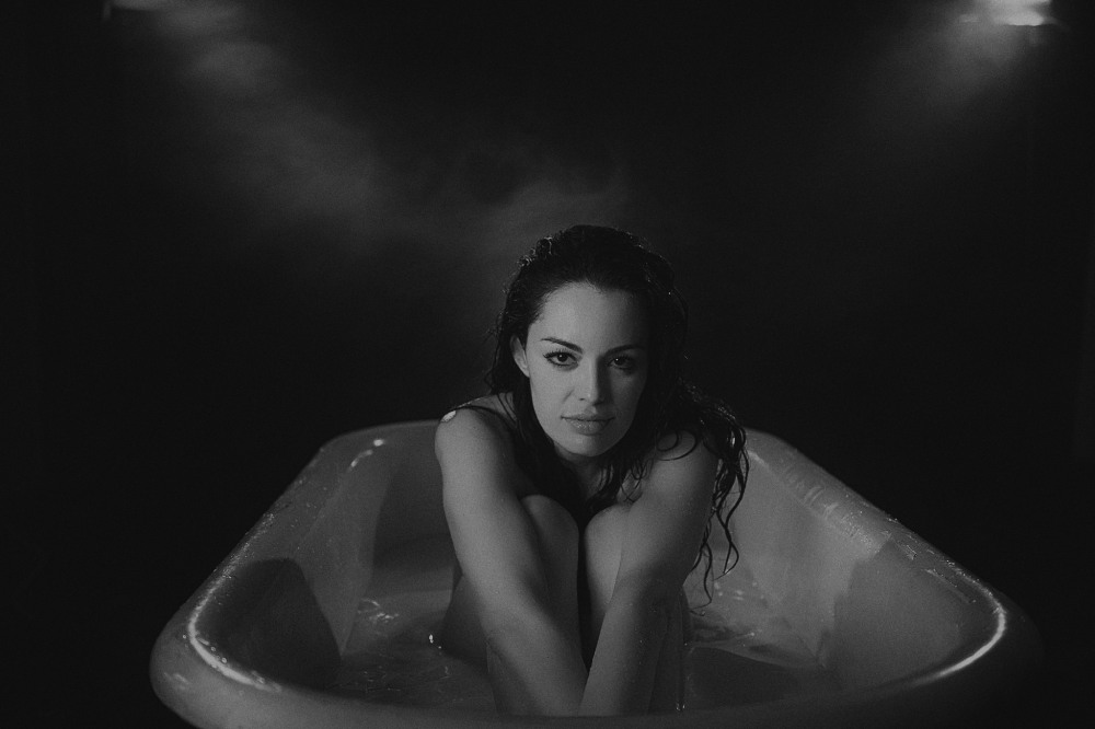 Рената Кондратец Zan zibovsky ню