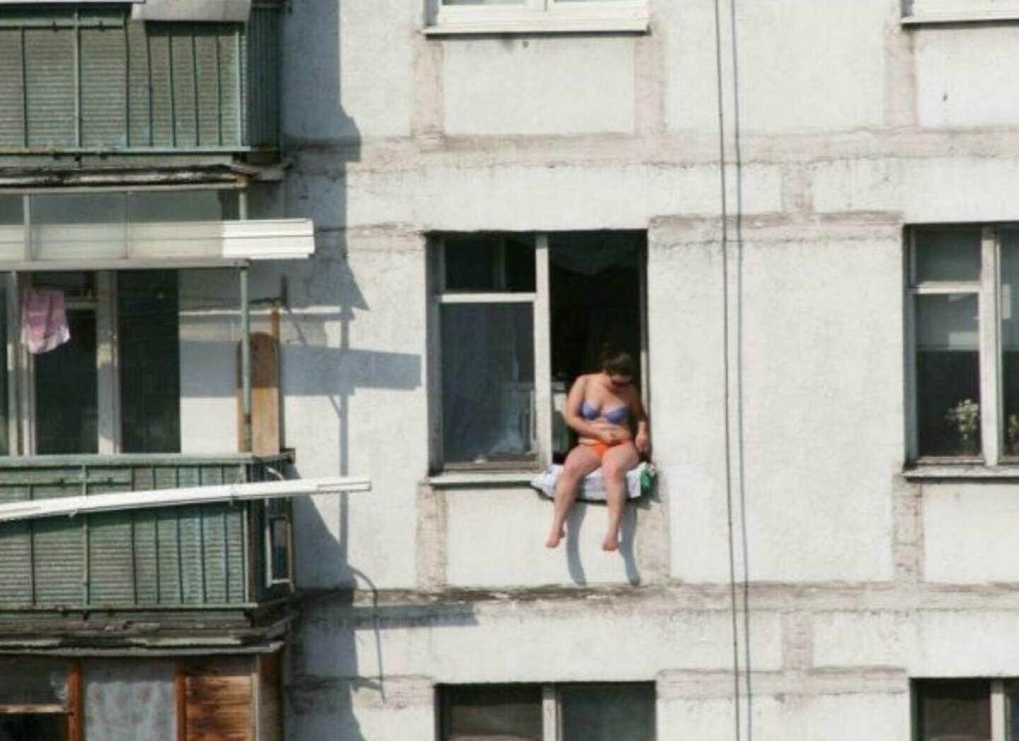 фото голая соседка на балконе фото 89