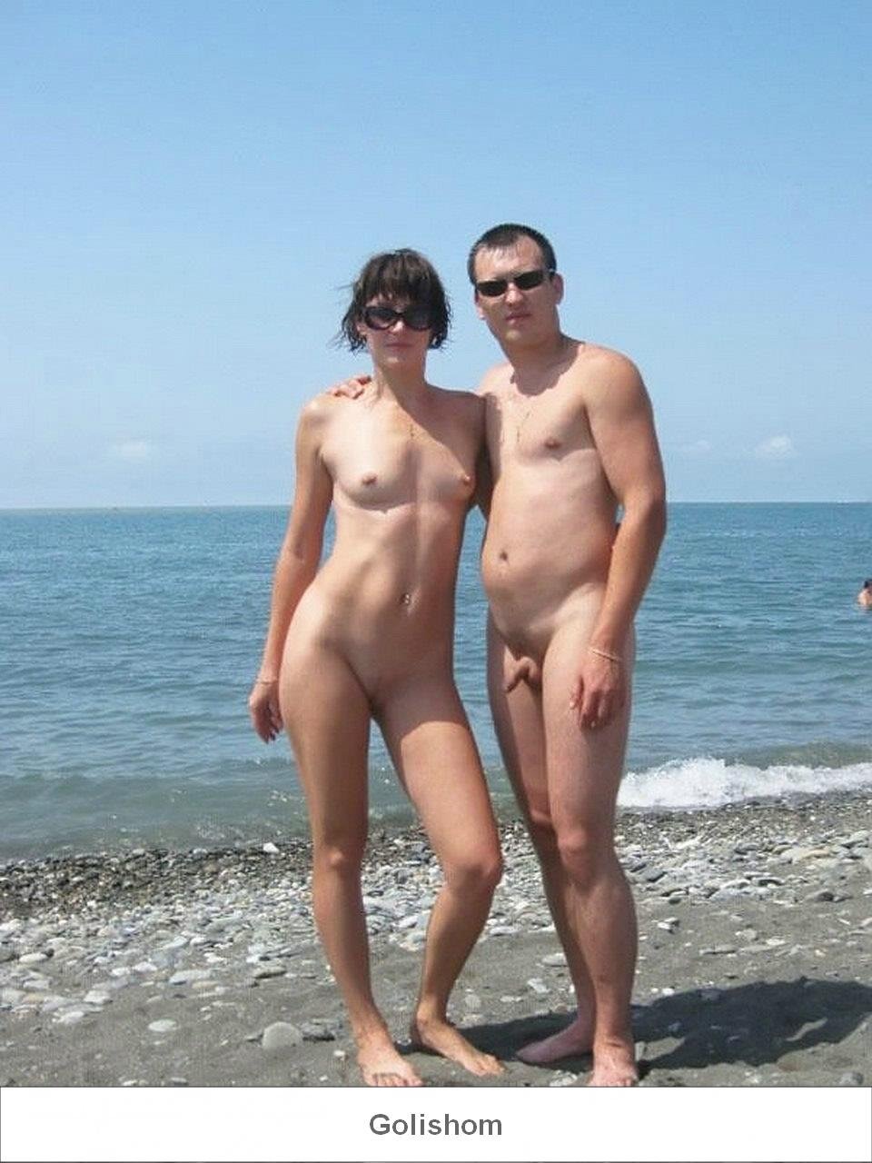 Обнаженные пары на пляже (62 фото)