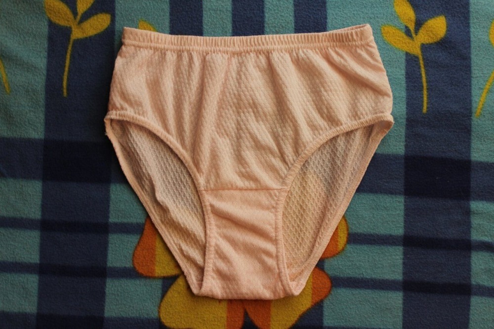 Пожилые дамы в панталонах