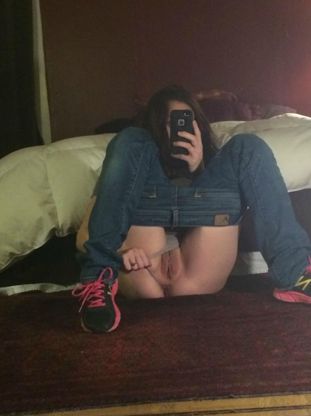 На вписке пьяная сняли трусы сиськи