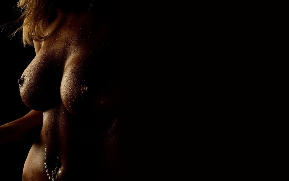 Заставка голая баба на экран