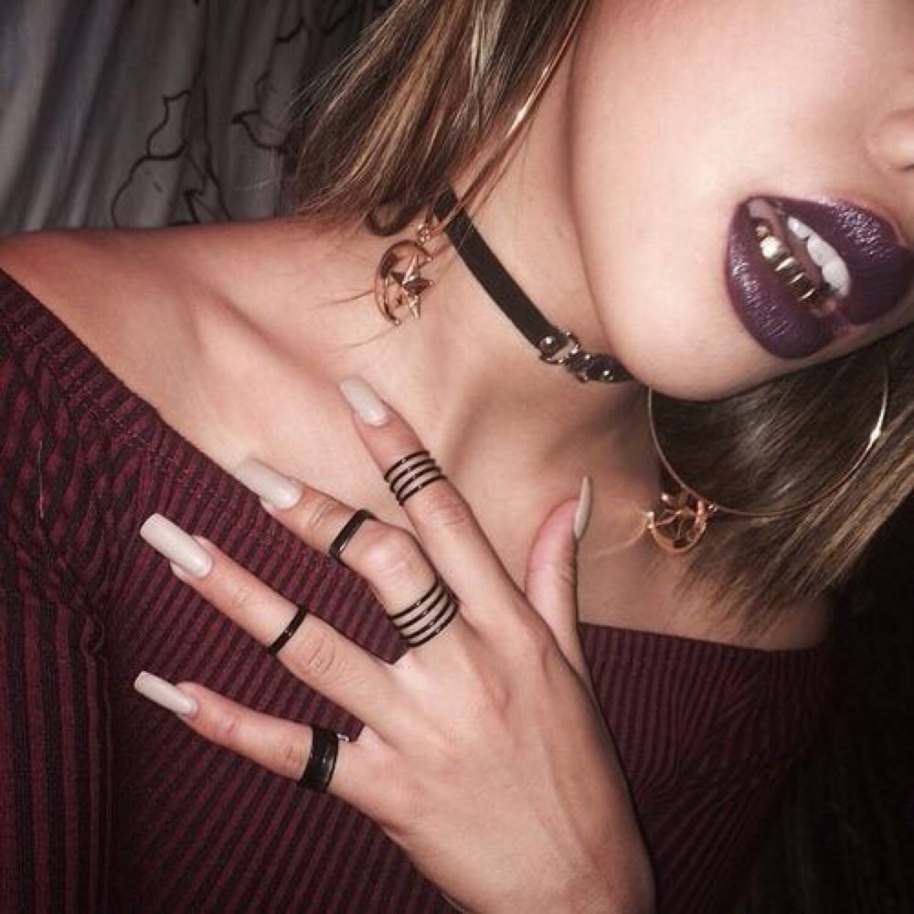 Грилзы для девушек чёрные