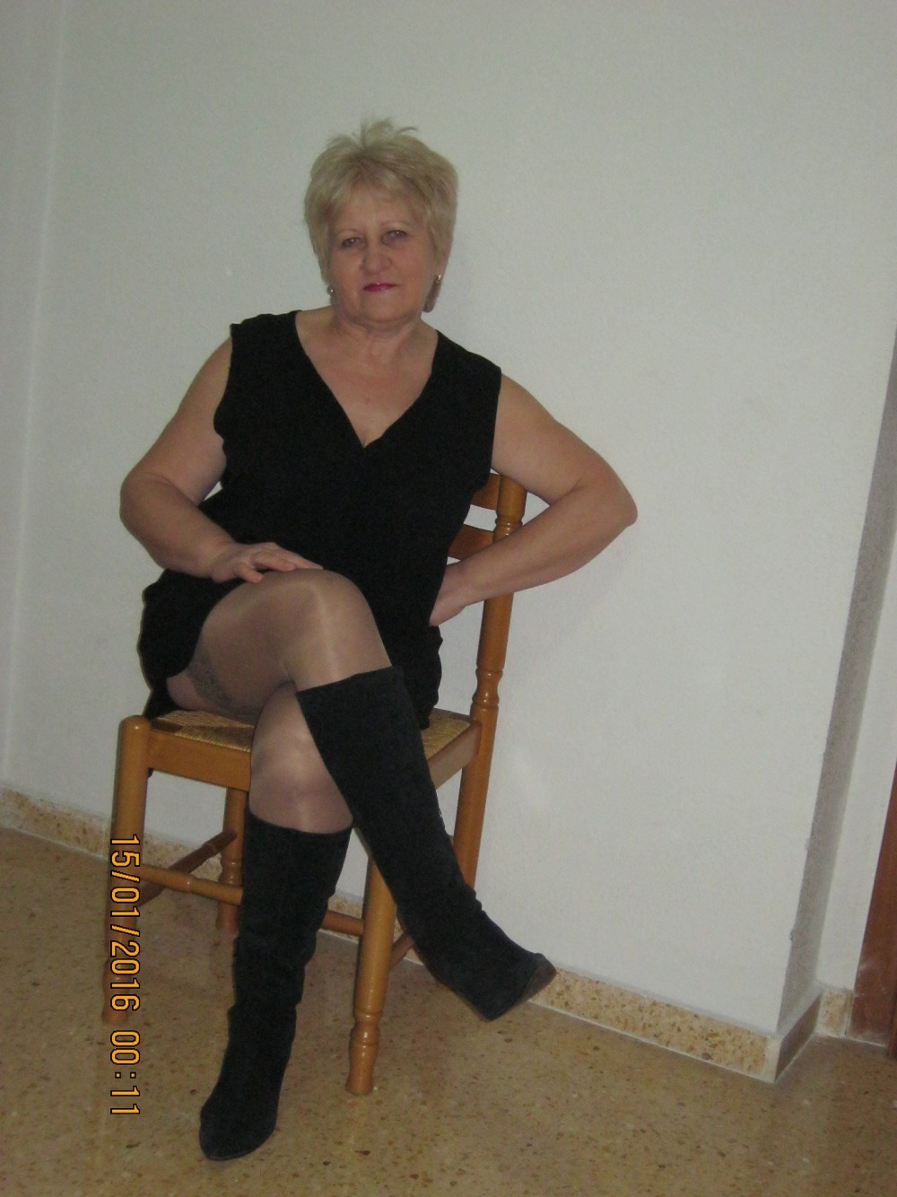 Пожилые дамы знакомятся