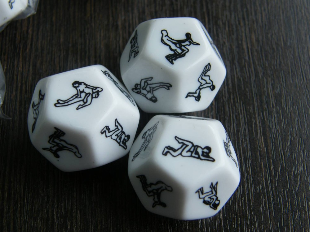 Кубики с позами и местом