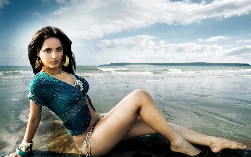 Актриса хинд Чопра