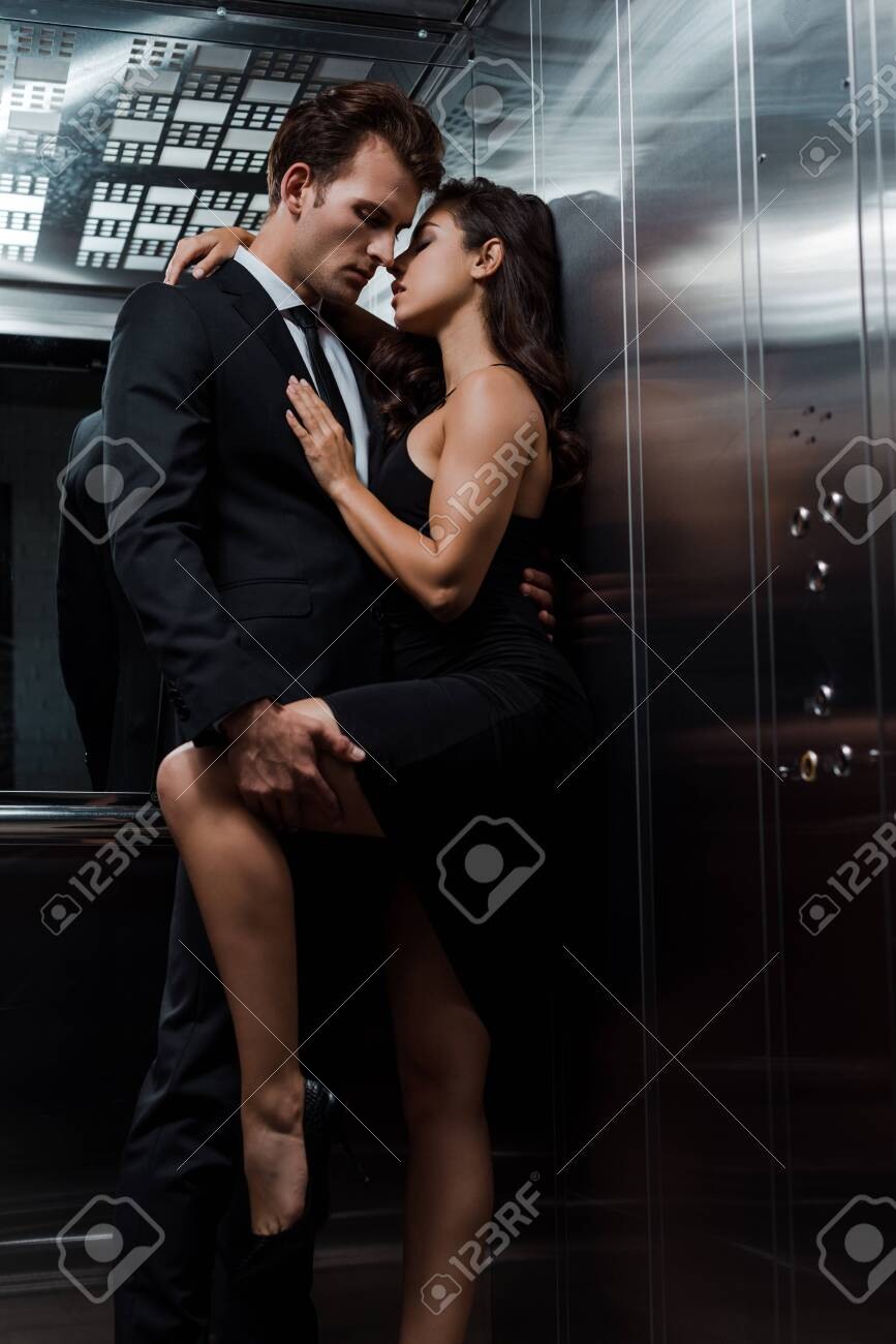 Фотосессия в лифте