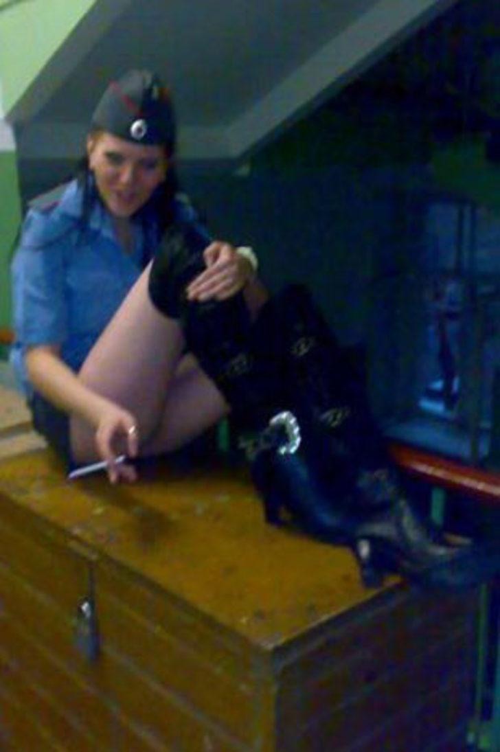 Баба ментовка