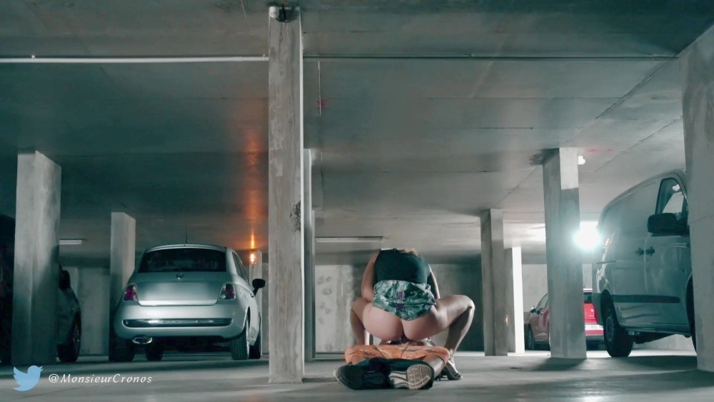 Трах красоток на парковке