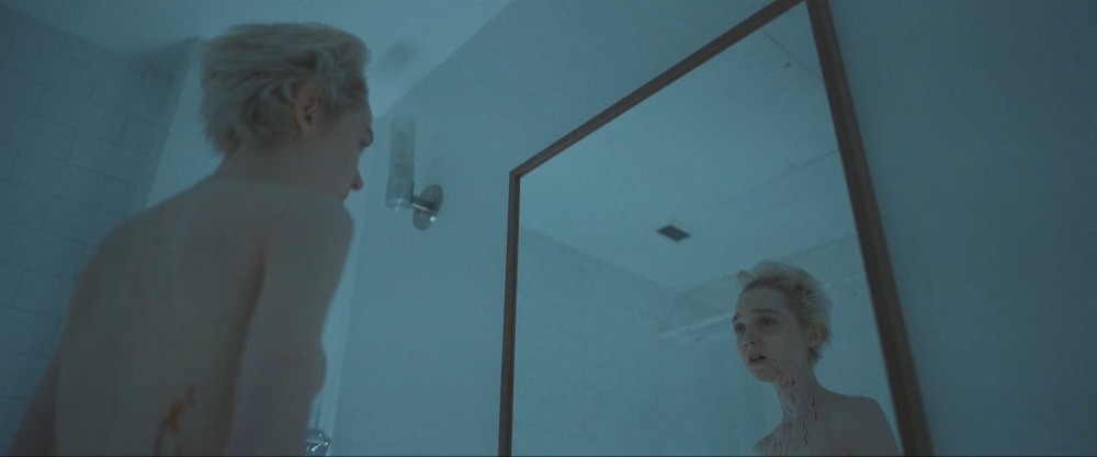 Джулия Сара Стоун ню голая