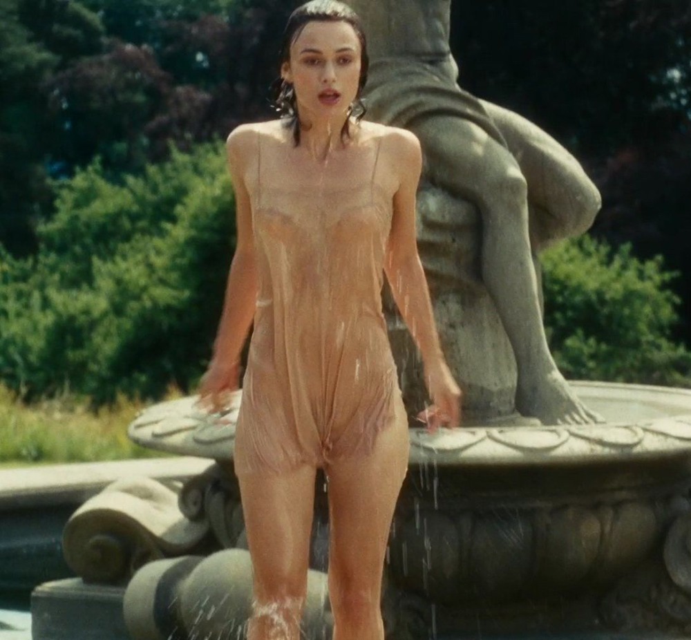 Кира Найтли Искупление фонтан