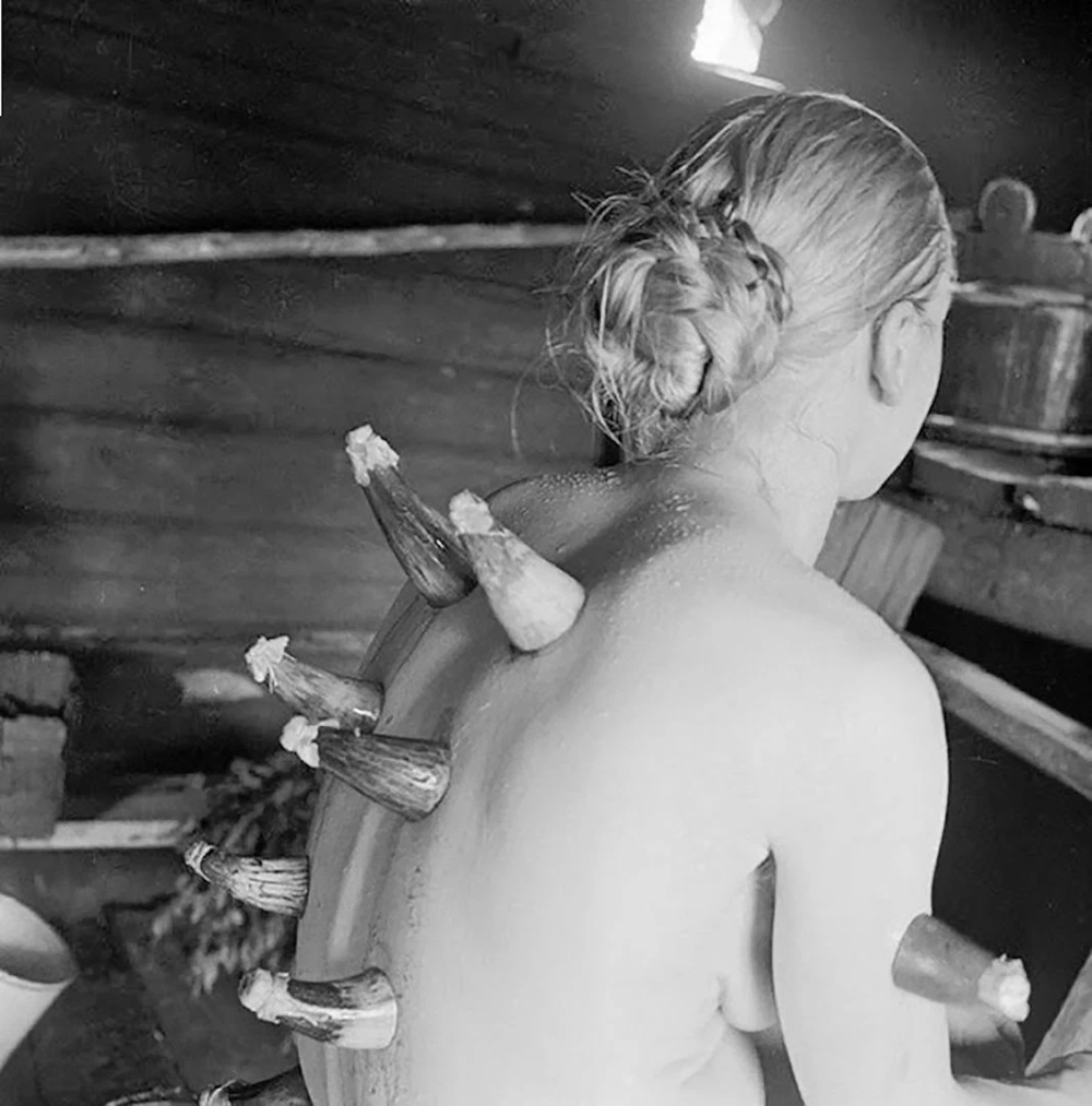 Советская женская баня