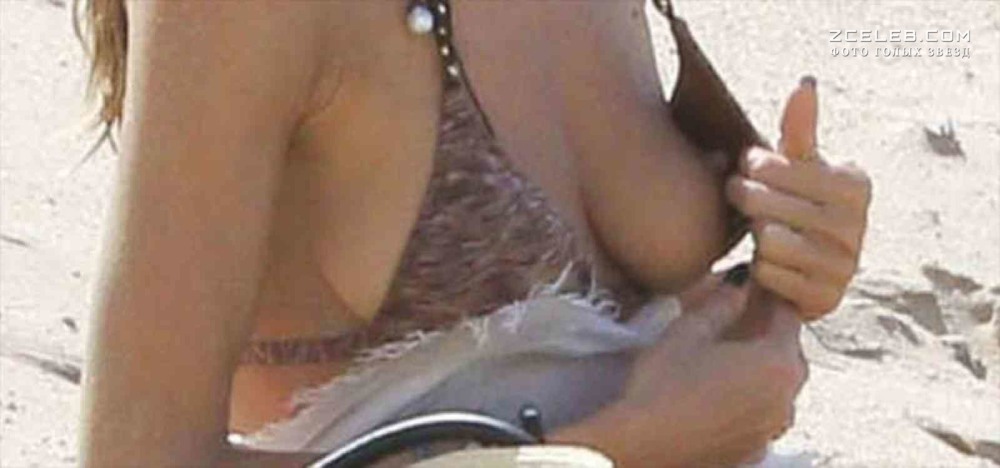 Хайди Клум засветила грудь