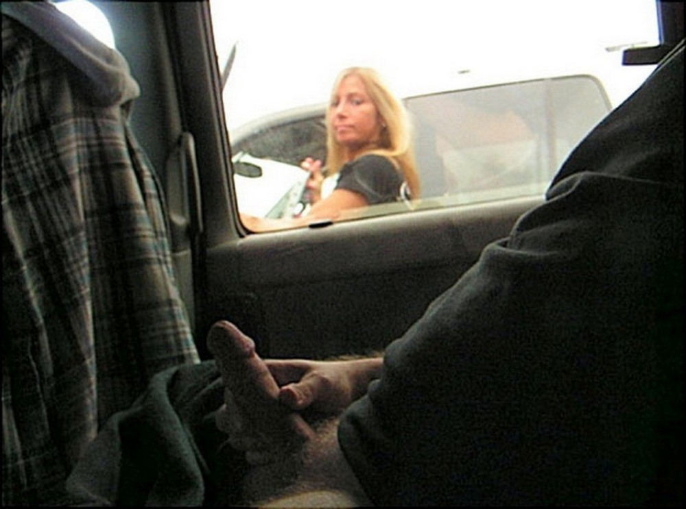 Эксбиционисты в общественном транспорте