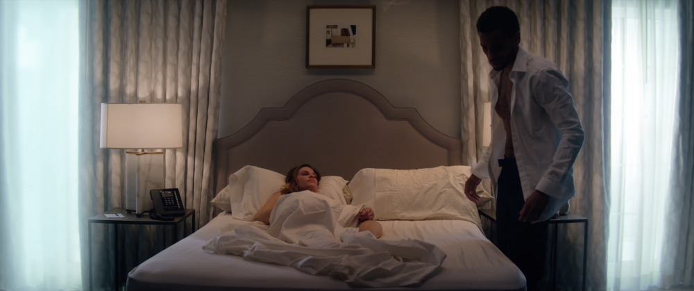 Хилари Суэнк голая в фильме