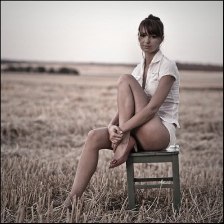 Голая Настя Тюнина (17 фото)